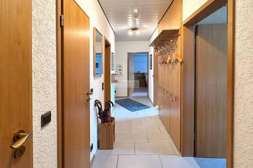 Flur - 3 Zimmer Etagenwohnung zum Kaufen in Uelzen