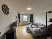 Wohnzimmer - Gepflegte 2,5-Zimmer-Wohnung mit Balkon 