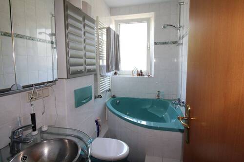 Badezimmer - Einfamilienhaus in Hannover zum Kaufen