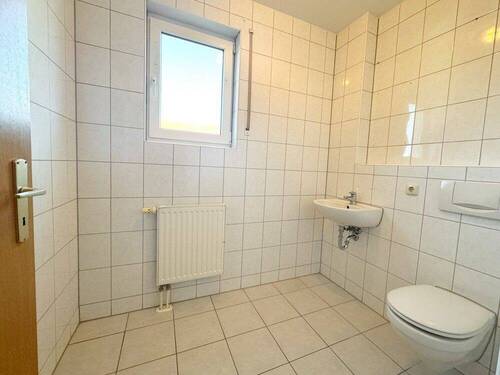 Gäste-WC EG - Doppelhaushälfte mit 135,00 m² in Hohenfels zum Kaufen