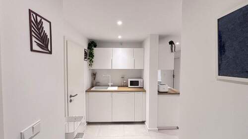 Bild 1 - Kernsanierte Wohnung für WG-Konzept geeignet mit positivem Cashflow