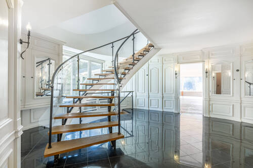 ENTRÉ - 7 Zimmer Einfamilienhaus zum Kaufen in Grünwald