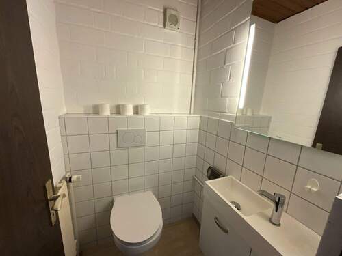 Gäste-WC im Erdgeschoss - 