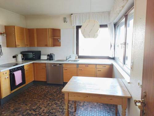 Küche mit Blick auf Petersberg - 