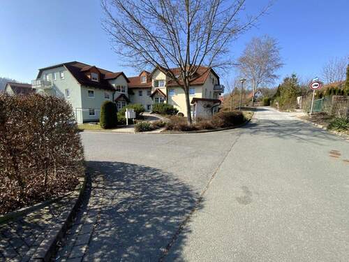 Zufahrt - 3 Zimmer Etagenwohnung zum Kaufen in Rudolstadt