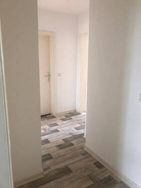 Eingangsbereich - vor Einzug der Mieter - Etagenwohnung mit 71,90 m&sup2; in Göttingen zum Kaufen