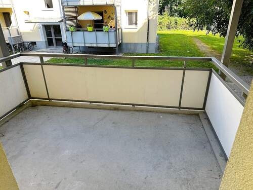 Balkon - 4 Zimmer Etagenwohnung zur Miete in Singen (Hohentwiel)