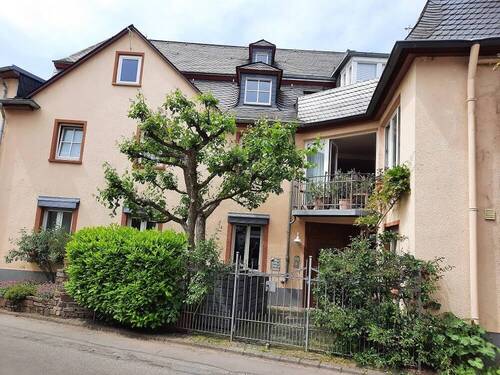 Eingang - 1 Zimmer Mehrfamilienhaus, Wohnhaus zum Kaufen in Bullay