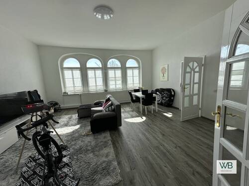Wohnzimmer - Sanierte Wohnung in Helmstedt - 1.100,00&nbsp;EUR Kaltmiete, ca.&nbsp; 129,00&nbsp;m&sup2;&nbsp;Wohnfl&auml;che