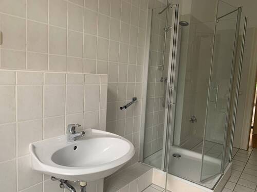 Badezimmer - Etagenwohnung mit 64,80 m² in Görlitz zum Kaufen