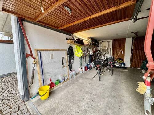Garage - 