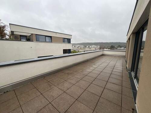 Dachterrasse - Traumhafte 4-Zimmer-Dachgeschosswohnung mit umlaufender Terrasse