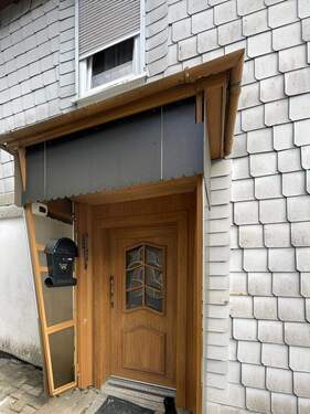 Hauseingang - Einfamilienhaus mit 157,80 m² in Königsee zum Kaufen