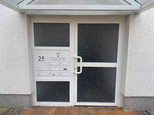 Hauseingang - 3 Zimmer Etagenwohnung zum Kaufen in Soltau