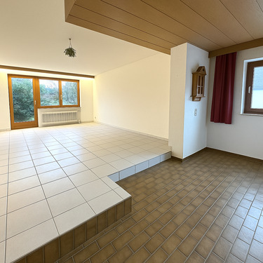 Wohn-Essbereich - 5 Zimmer Mehrfamilienhaus, Wohnhaus zum Kaufen in Filderstadt