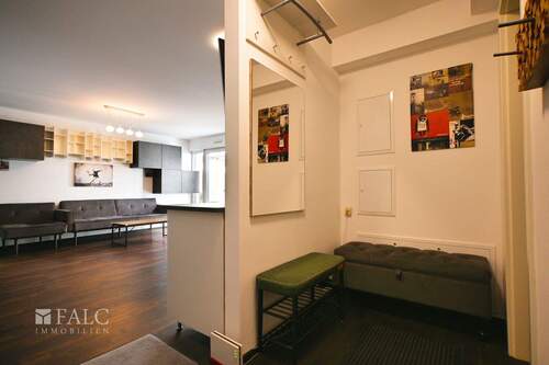 Diele - 3 Zimmer Etagenwohnung zum Kaufen in Köln