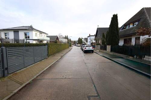 Anwohnerstraße - 4 Zimmer Mehrfamilienhaus, Wohnhaus in Berlin