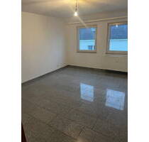 Schöne stadtzentrale2-Zimmer Dachgeschosswohnung,frisch renoviert,Garage,ab sofort - Lüdenscheid