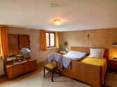 OG - Großzügiges Schlafzimmer - 