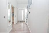 Flur - 7 Zimmer Einfamilienhaus in Oldendorf