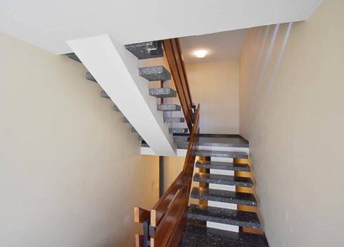 Treppenhaus - Etagenwohnung mit 83,10 m² in Allensbach zum Kaufen