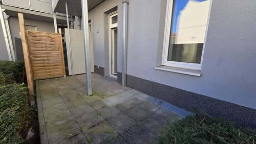 Terrasse - Helle sanierte 3-Zimmer-Wohnung mit Terrasse und Stellplatz