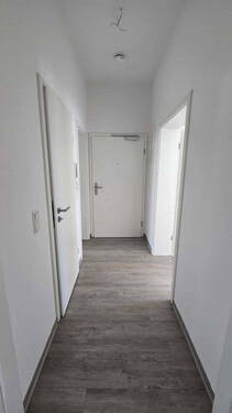Flur - 3 Zimmer Etagenwohnung zur Miete in Magdeburg