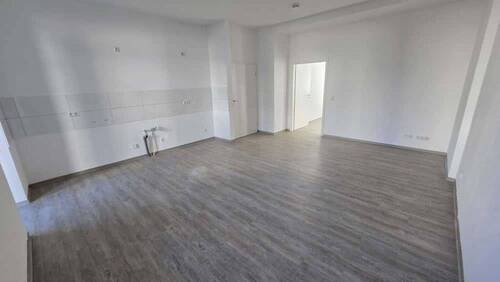 Große Wohnküche mit Terrasse - 3 Zimmer Etagenwohnung in Magdeburg
