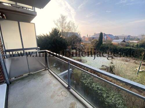 Balkon links - Etagenwohnung mit 74,20 m&sup2; in Norderstedt zur Miete