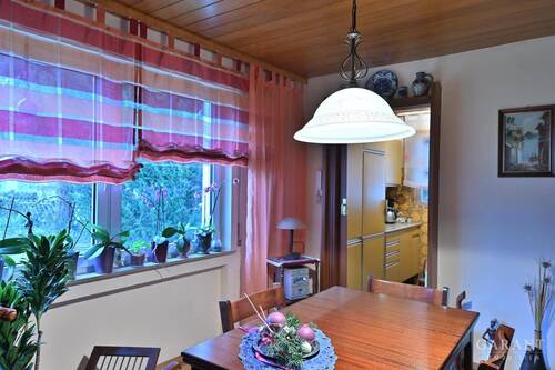 Esszimmer zur Küche - 4 Zimmer Einfamilienhaus in Göppingen