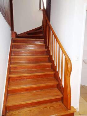 09 - Treppenhaus ins OG - 