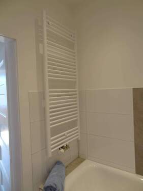 15 - Bad OG Heizkörper - 