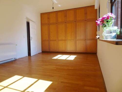 02 - Zimmer - 1 Zimmer Etagenwohnung zur Miete in Mainz