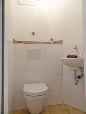 04 - Gäste-WC 2 - 