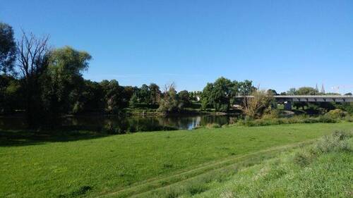 Umgebung - Der Fluß, das DEZ die Altstadt vor der Tür saniertes Reihenmittelhaus in Regensburg Weichs