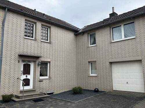 Bild 1 - Großzügiges Einfamilienhaus (als Mehrgenerationenhaus geeignet)