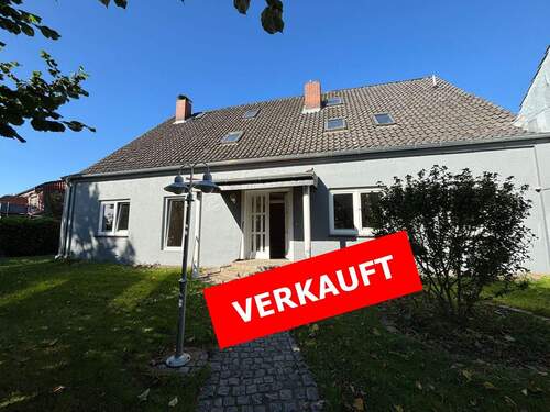 Eingangsansicht - **ETW im Stil eines Einfamilien-Hauses**Großzügig + Individuell**IDEAL für Handwerker**