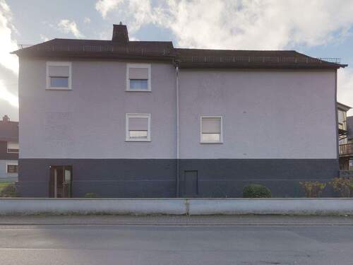 Hintere Ansicht - 6 Zimmer Einfamilienhaus in Haiger