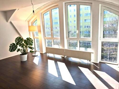 Wohnzimmer - 2 Zimmer Etagenwohnung zur Miete in Magdeburg