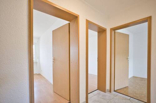 Flur und Schlafzimmer - 