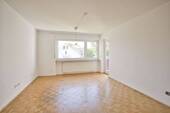 Wohn- und Esszimmer mit Balkon - Etagenwohnung mit 87,00 m&sup2; in Ravensburg zum Kaufen