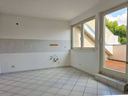 Küche mit Loggia - 3 Zimmer Etagenwohnung zum Kaufen in Leipzig
