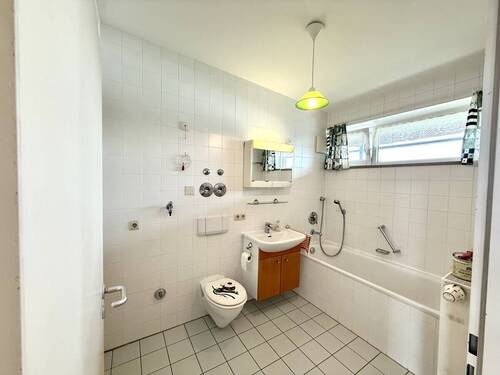Badezimmer - Etagenwohnung mit 40,30 m² in Kaufering zum Kaufen