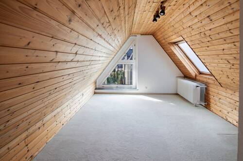 Büro im Dachgeschoss - 