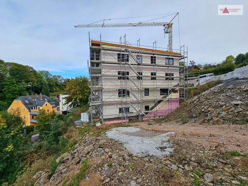 Seitenansicht - Energieeffizient wohnen mit Panoramablick - Neubau-2-Raum-Wohnung in Beierfeld