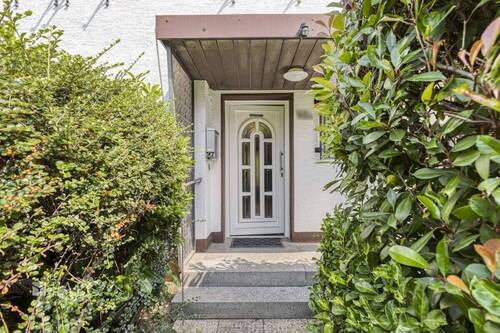 Hauseingang - 5 Zimmer Reihenendhaus zum Kaufen in Köln