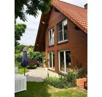 Haus mit moderner Küche, Kamin und bodentiefen Fenstern - sofort bezugsfertig! - Bechtsbüttel