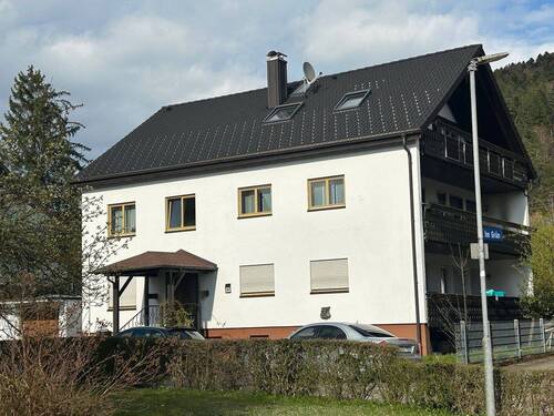 Außenansicht - 5 Zimmer Etagenwohnung zum Kaufen in Stegen-Eschbach