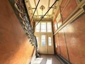 02 Durchgang Vorderhaus - 2 Zimmer Etagenwohnung zum Kaufen in Berlin