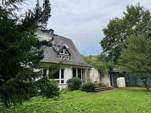 Blick auf den Wohnbereich mit Terrasse - 